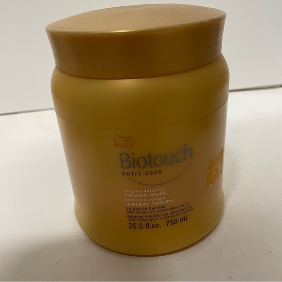 Wella Biotouch Nutri Care Volume Nutrition Volume Mask 25.5 OZ HTF - Picture 1 of 3